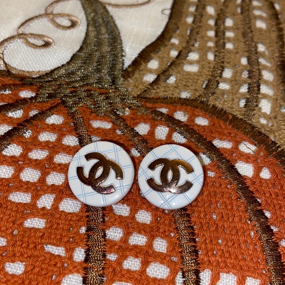 White Metal and CC Imprint Gold Fabric Buttons set of 2 - Picture 2 of 3